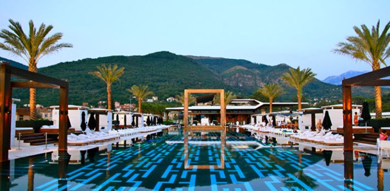 beach club
