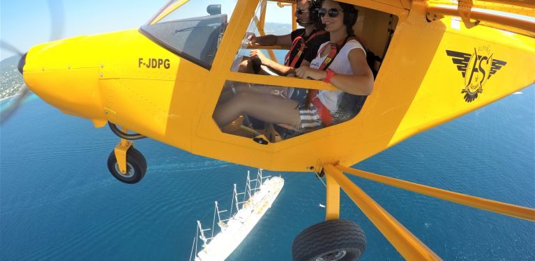  Vivre son premier baptême de l’air sur la Baie des Anges