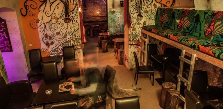 vzorkovna prague bar