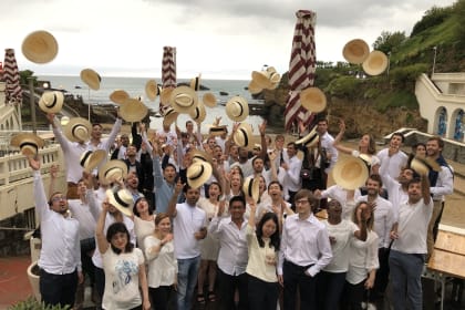 Biarritz Soirée Blanche Monitor Deloitte Chapeau Panama