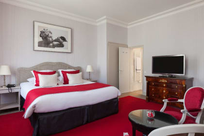 Château Belmont Tours The Crest Collection