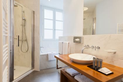 Château Belmont Tours The Crest Collection