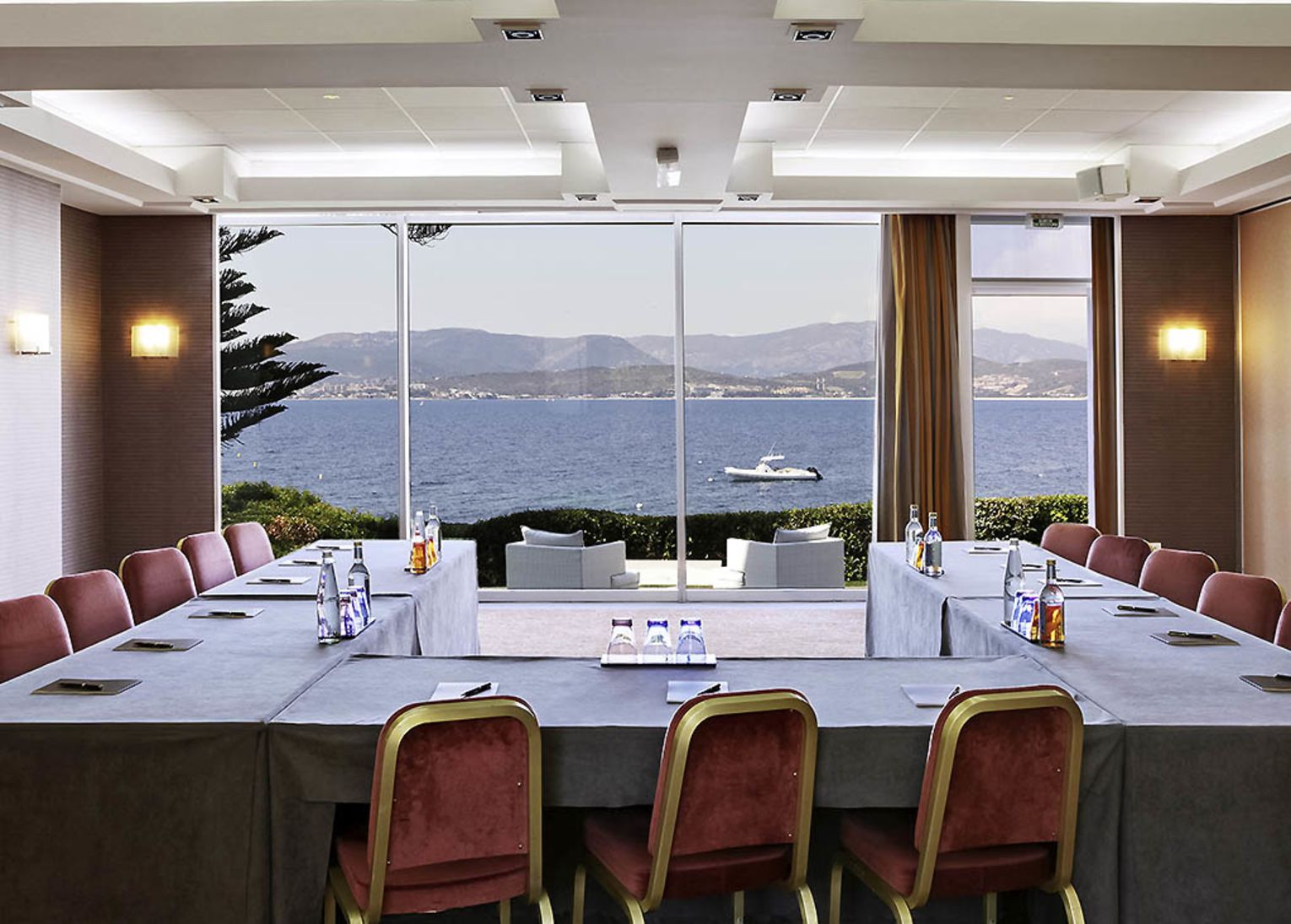 Salle de réunion H- Hotel 