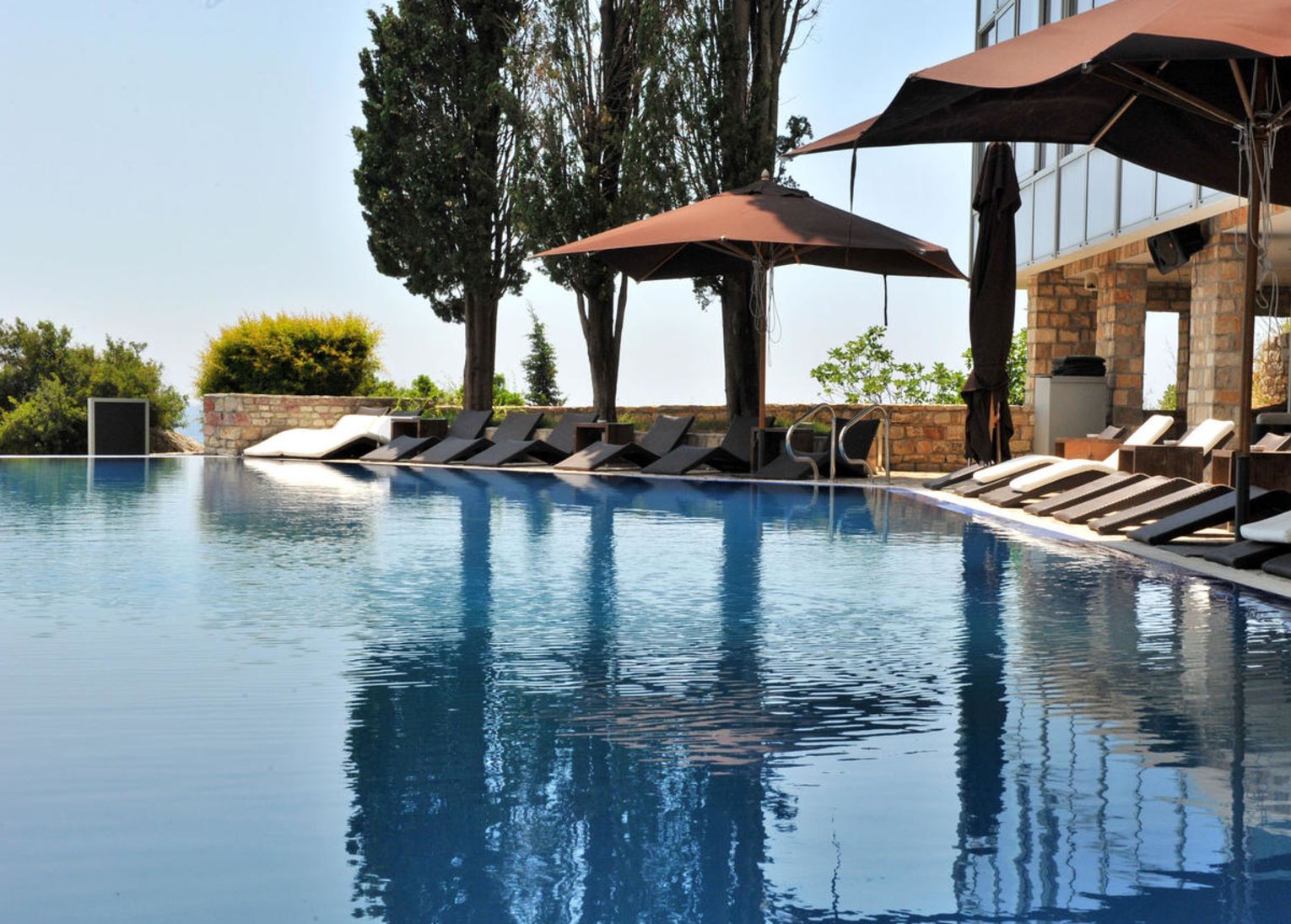 avala hotel montenégro