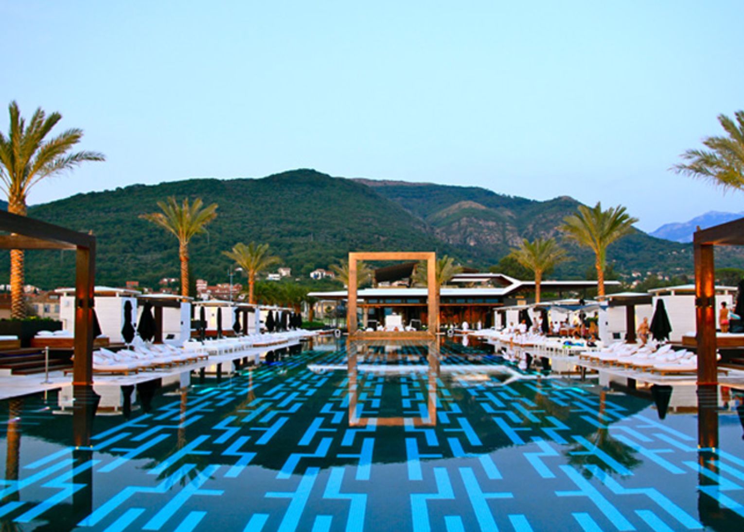 beach club