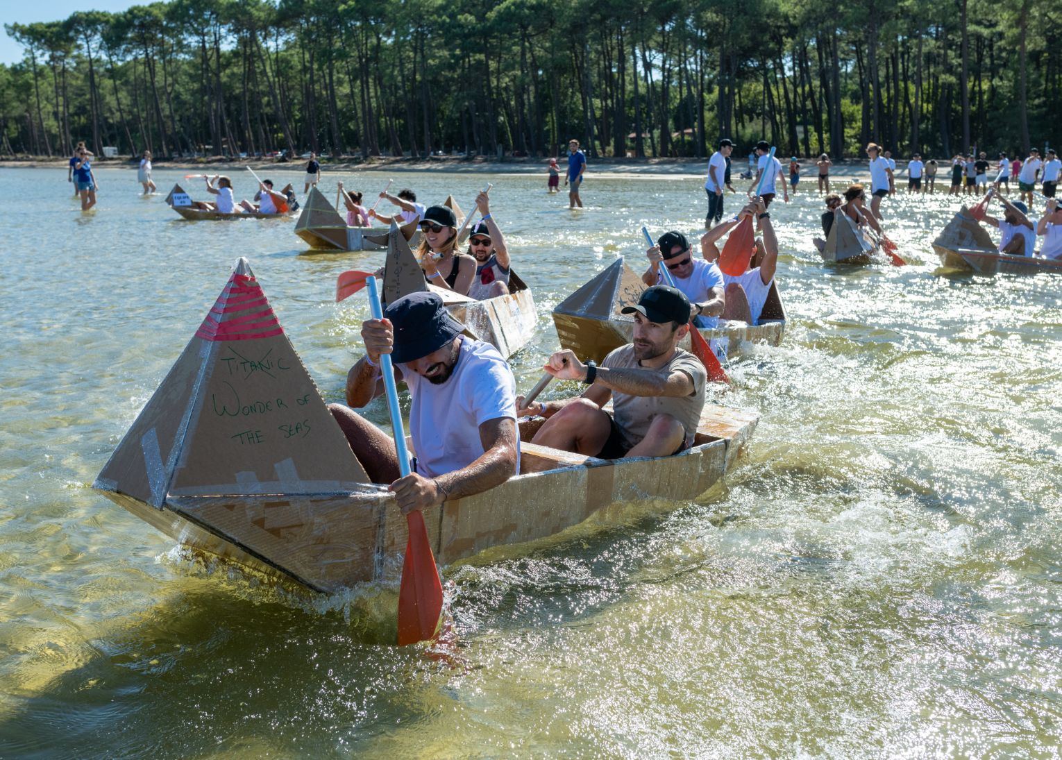course bateaux carton 