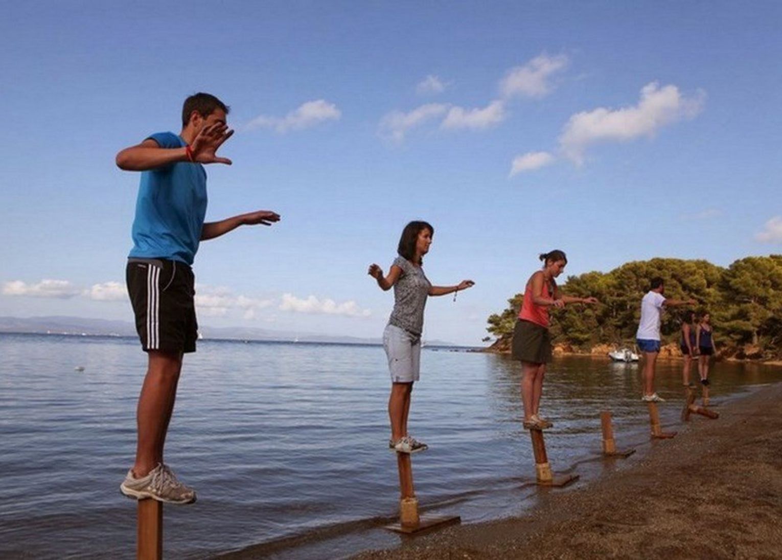 Challenge team building Robinson Koh Lanta Survivor plage saint raphael