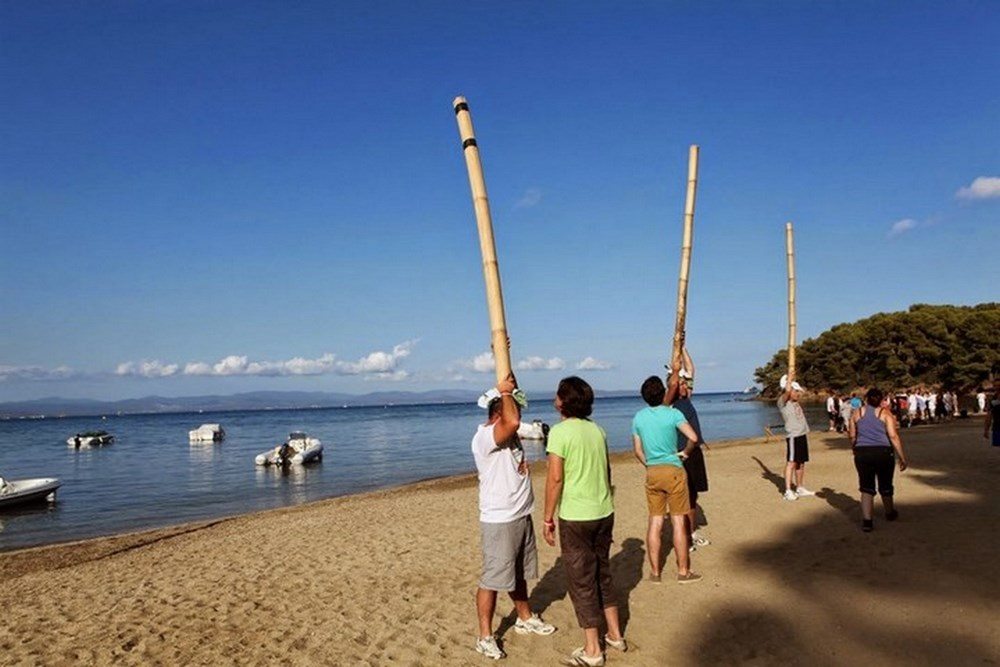 Challenge team building Robinson Koh Lanta Survivor plage saint raphael