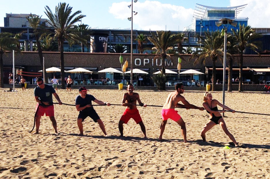 Beach Games Barcelone plage opium corde