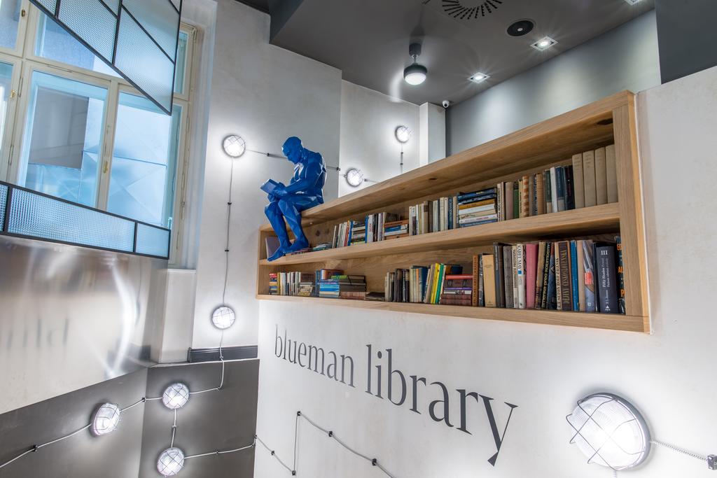 Meet Me 23 hotel prague librairie