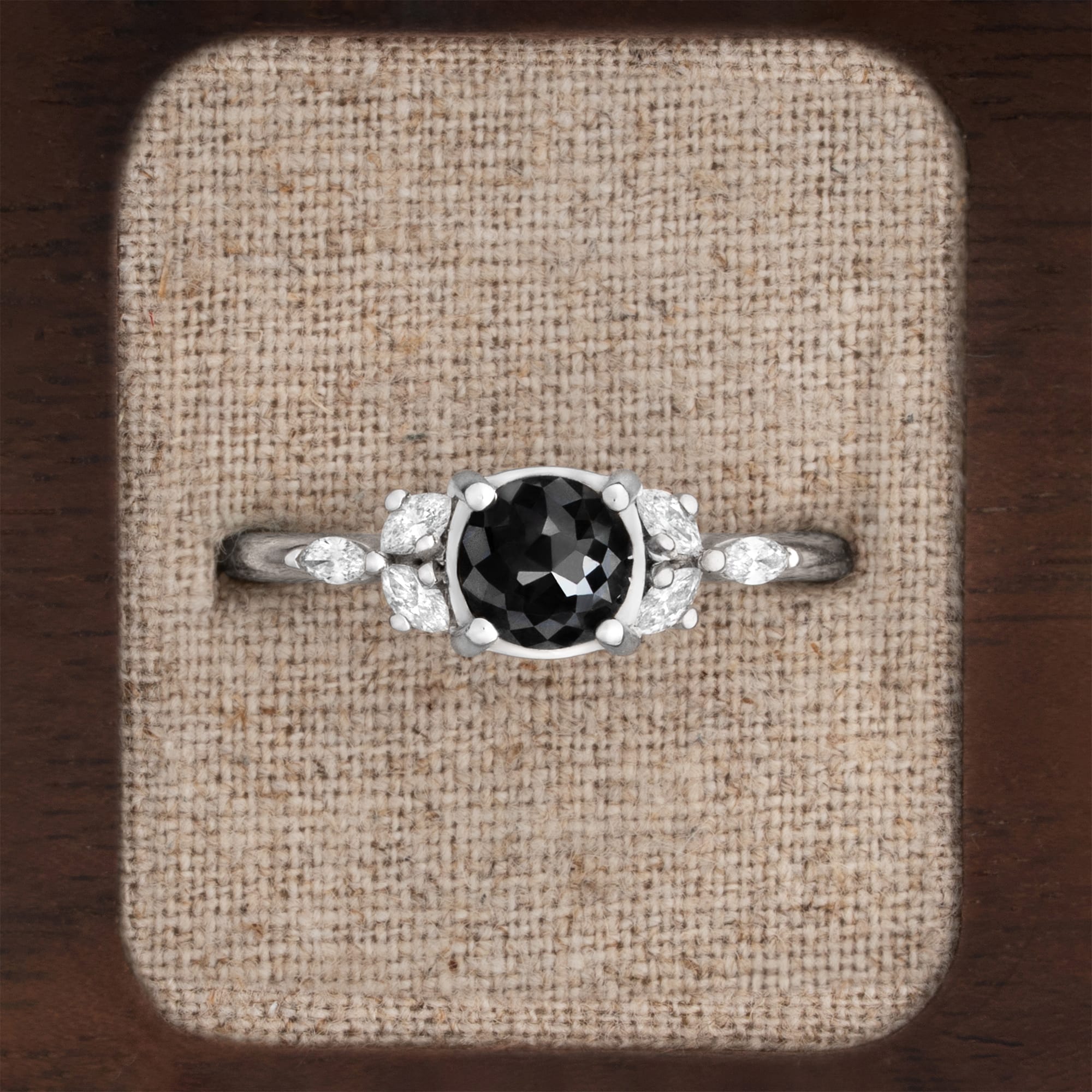 Salt and pepper rose cut diamond ring — 1