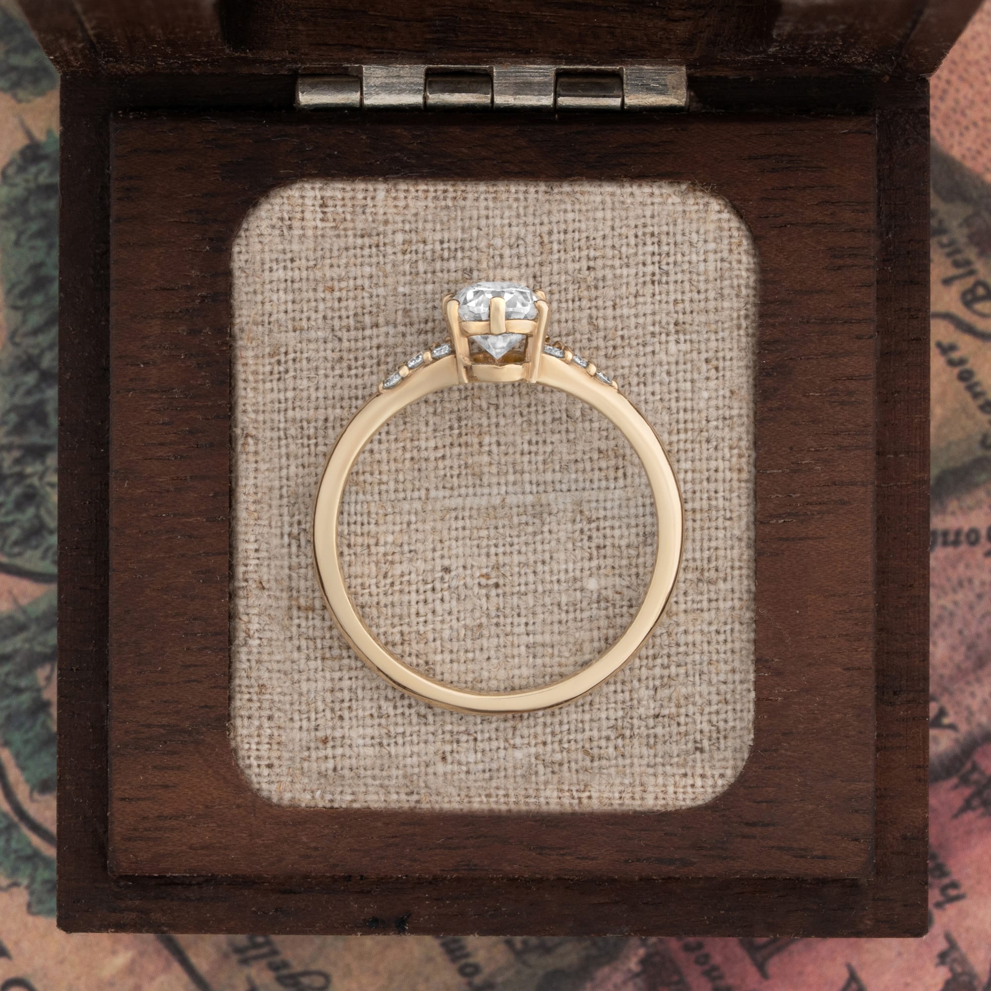 Lab grown diamond 1920's inspired ring — 3