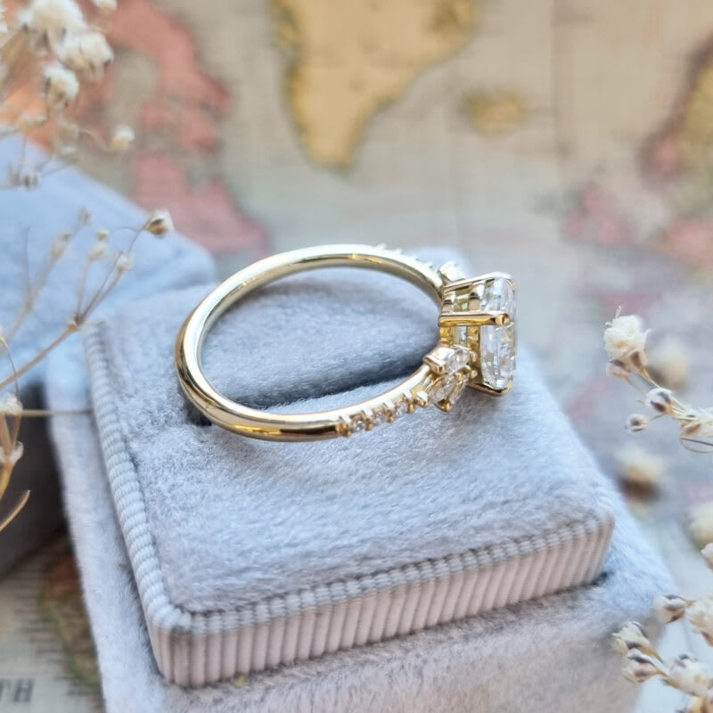 Oval lab grown diamond floral ring in 18ct yellow gold — 4