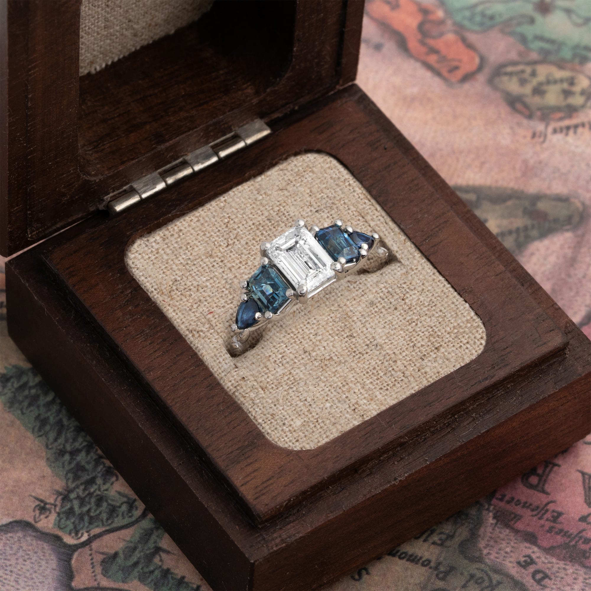 'Harmony' Diamond and sapphire ring — 2