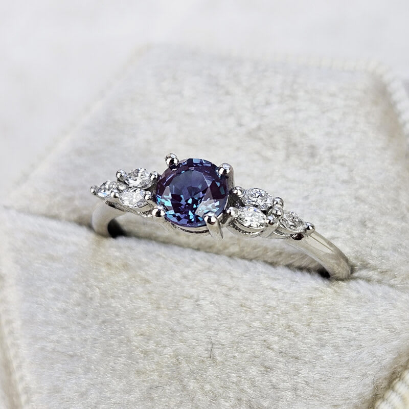 Alexandrite and marquise diamond ring — 2