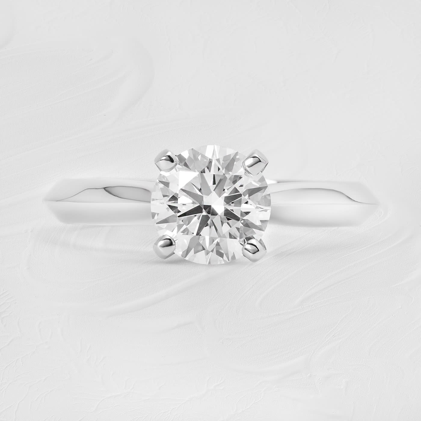 Round lab grown diamond knife edge platinum ring 