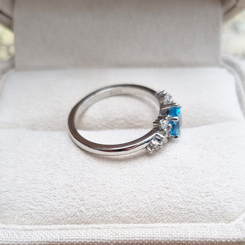 Pear cut aquamarine and diamond cluster ring — 3