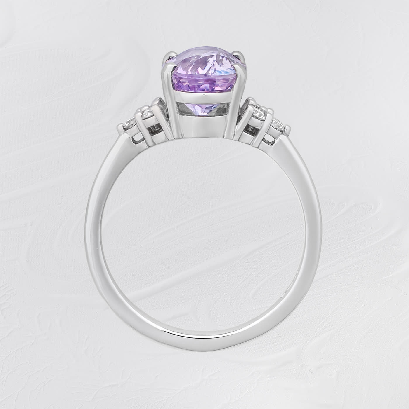 Oval bi colour lavender/blue sapphire and diamond ring — 3