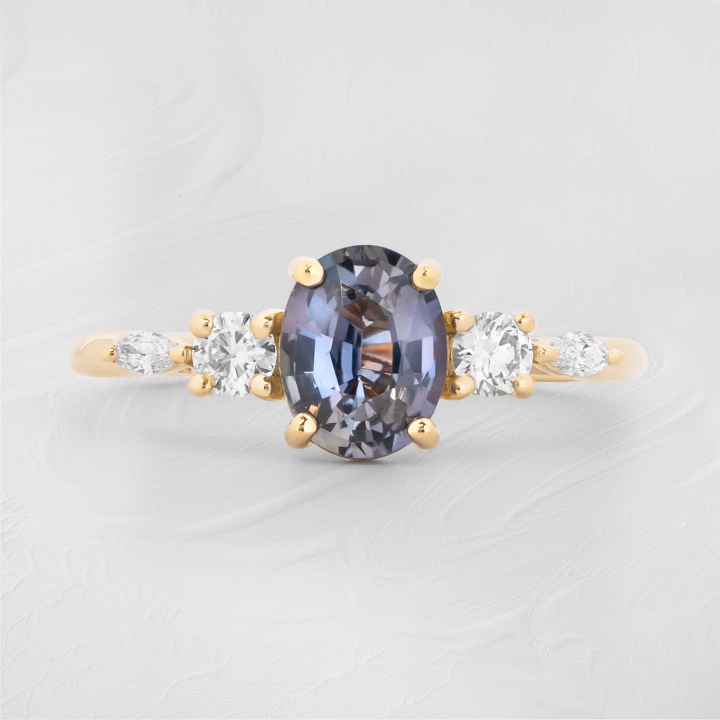 Grey-blue sapphire and diamond trellis ring  — 1