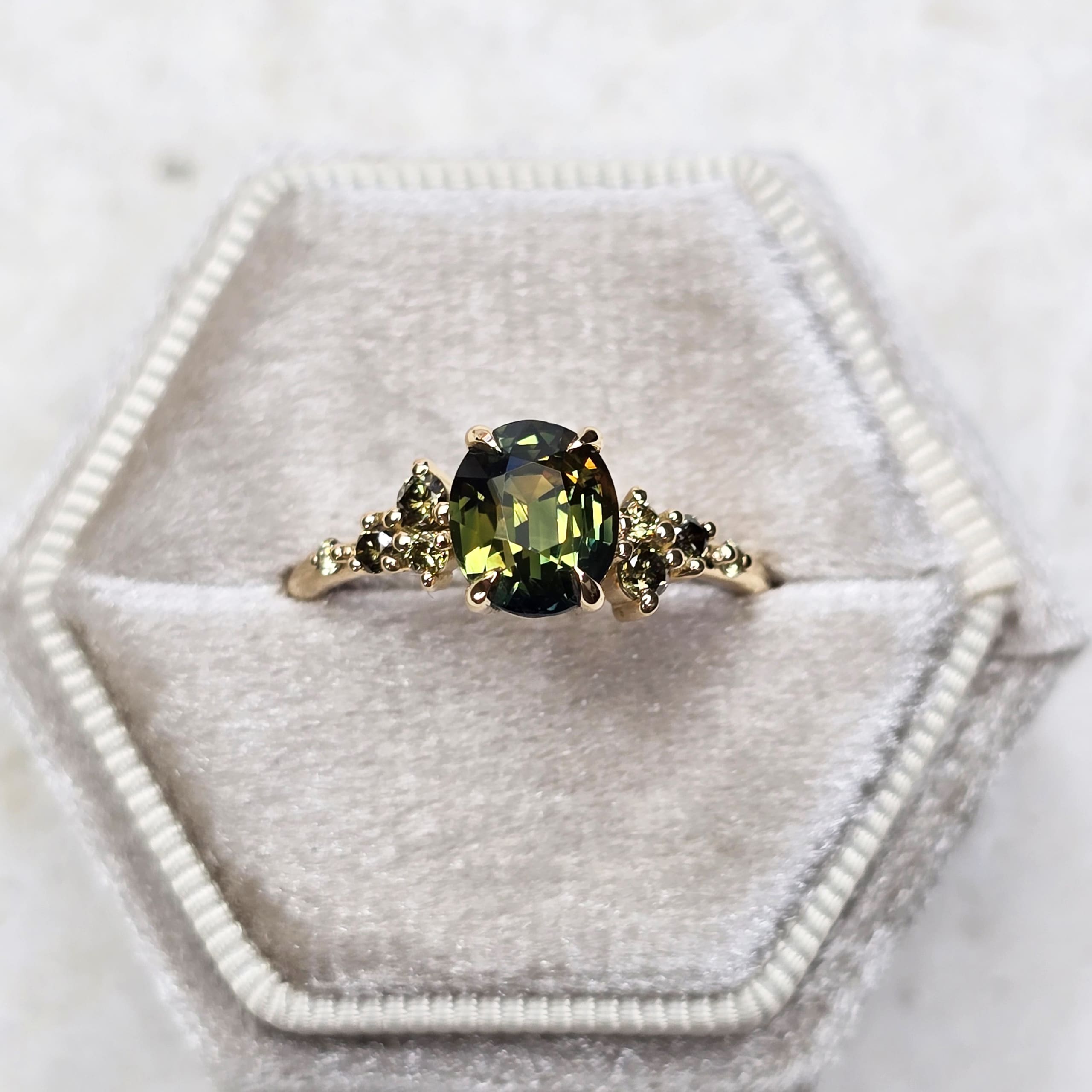 Parti sapphire and olive diamond ring — 1
