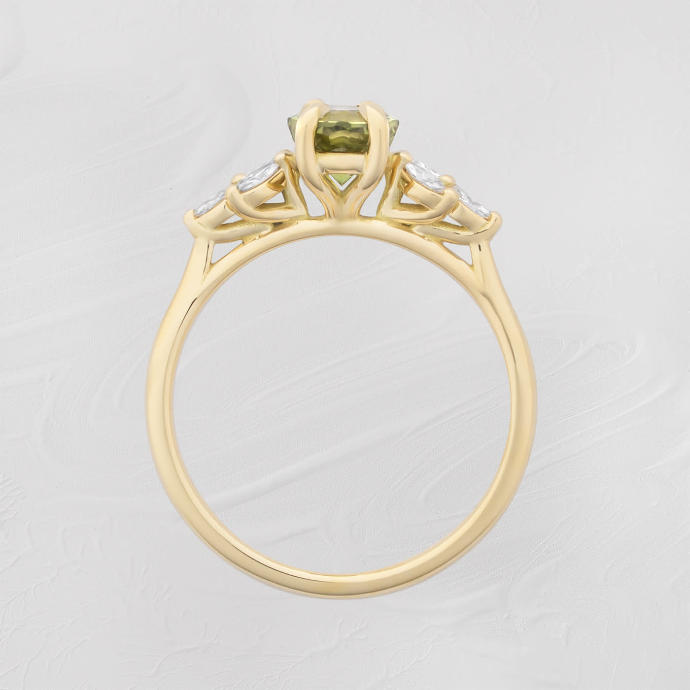 Sennin Esko 'Universe' cut yellow-green sapphire and diamond ring — 2