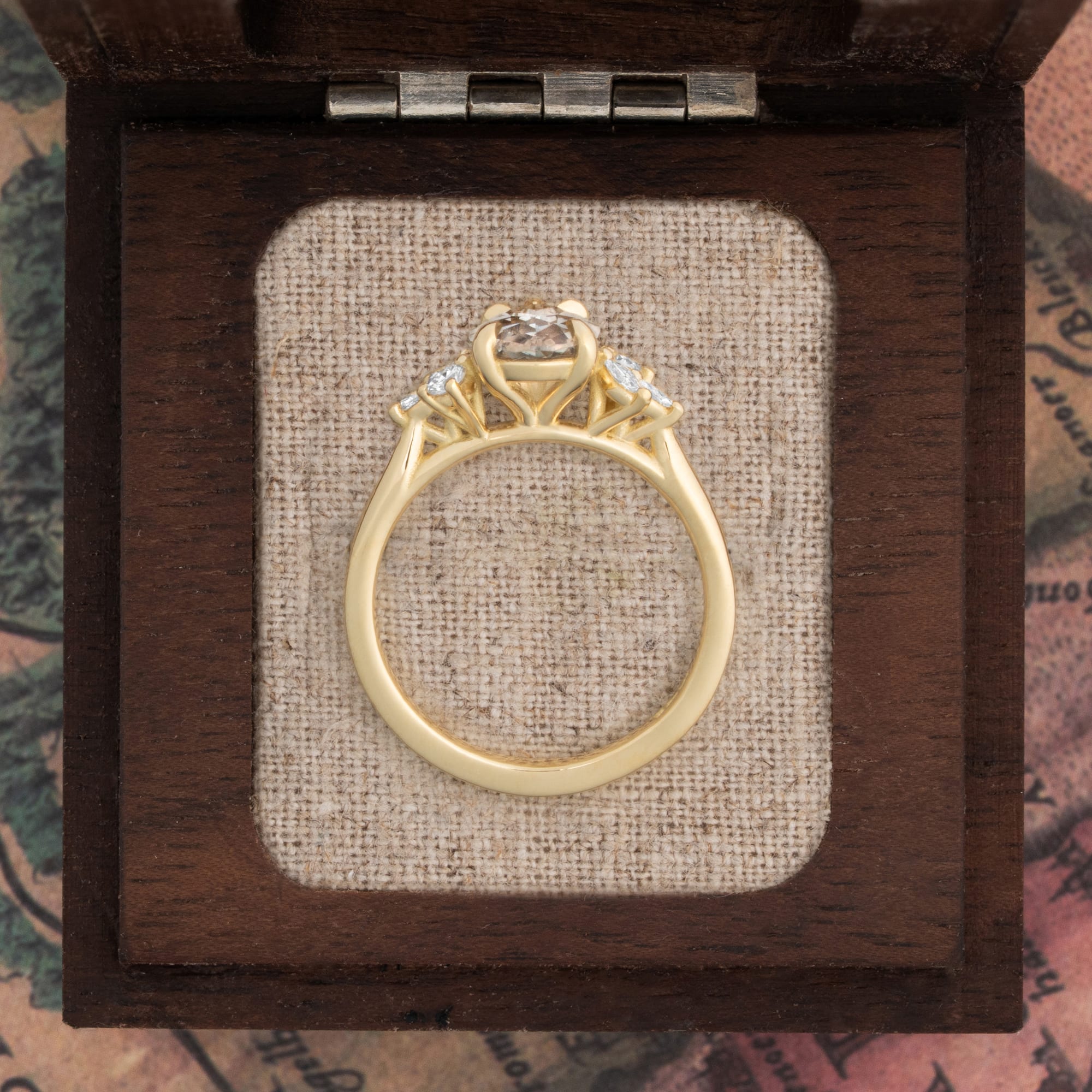 'Dawnflower' Uniquely coloured sapphire and diamond ring — 2