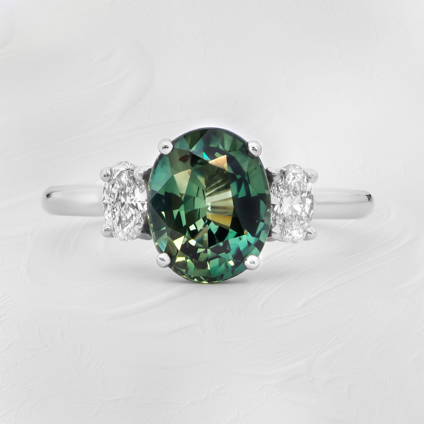 Green sapphire and diamond trilogy ring — 1