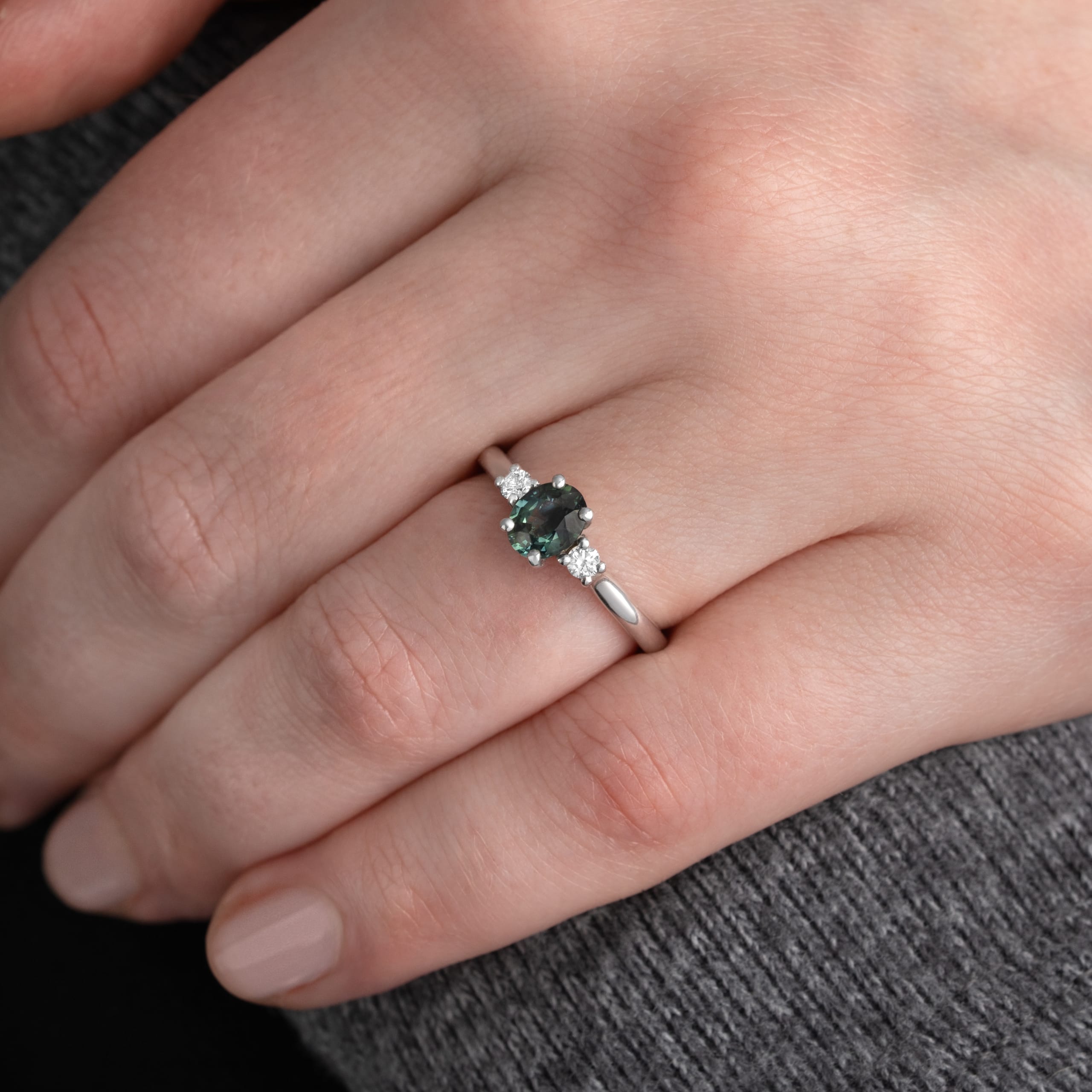 Teal sapphire and diamond ring — 2