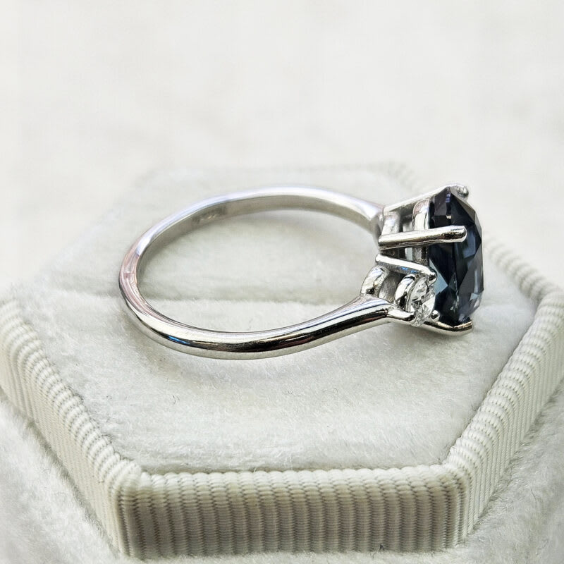 Ocean blue oval sapphire and diamond trilogy ring — 3