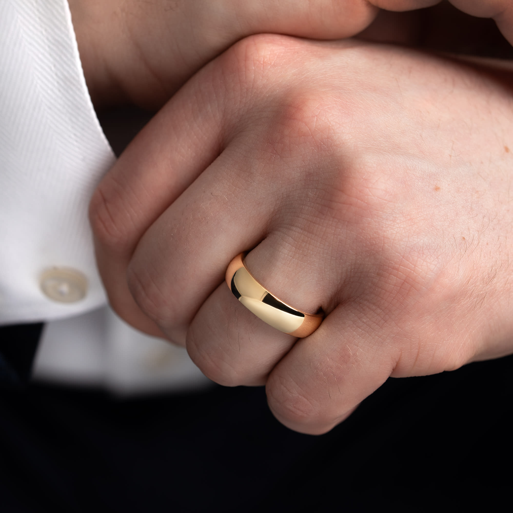 D Shape wedding band 