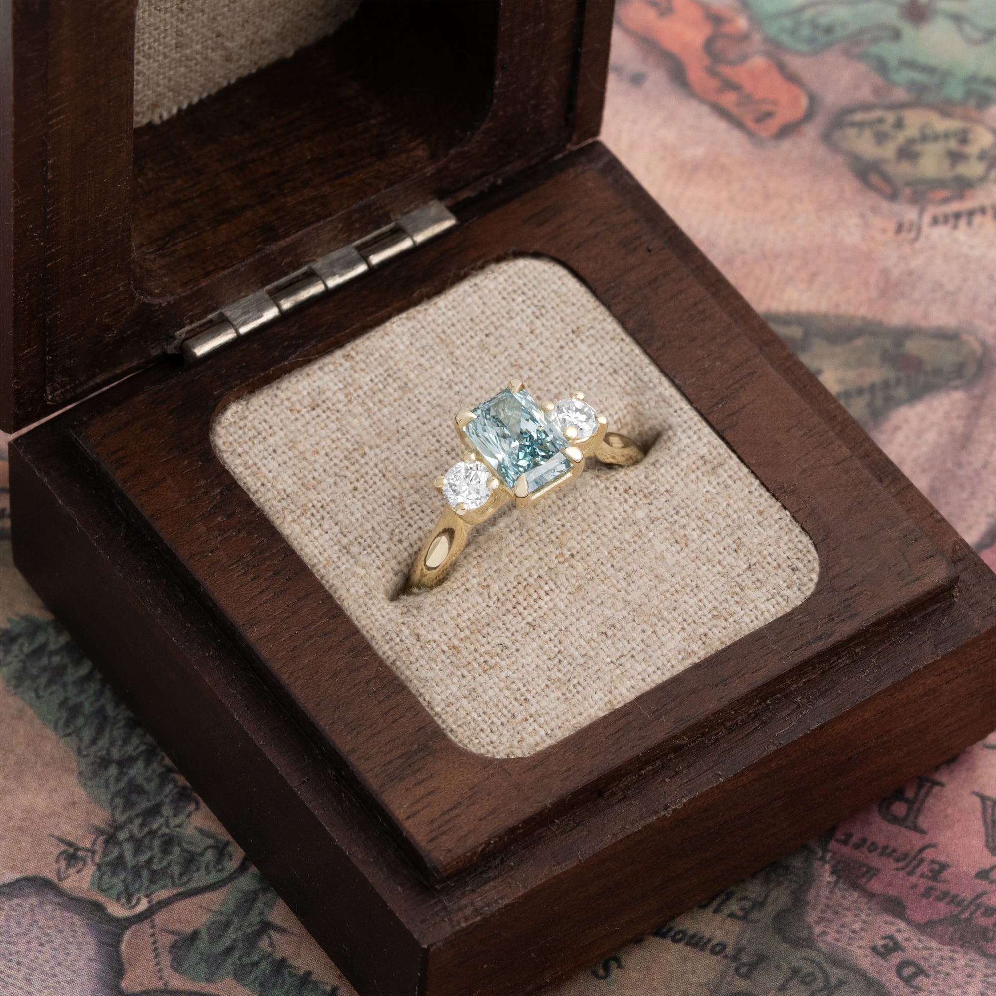 'Trinity' Icy blue diamond trilogy ring — 2