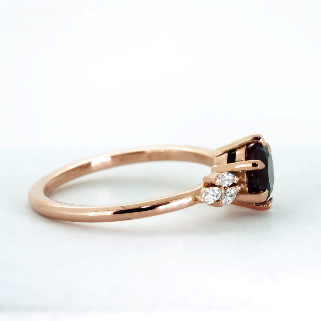  Alexandrite and diamond cluster engagement ring — 3