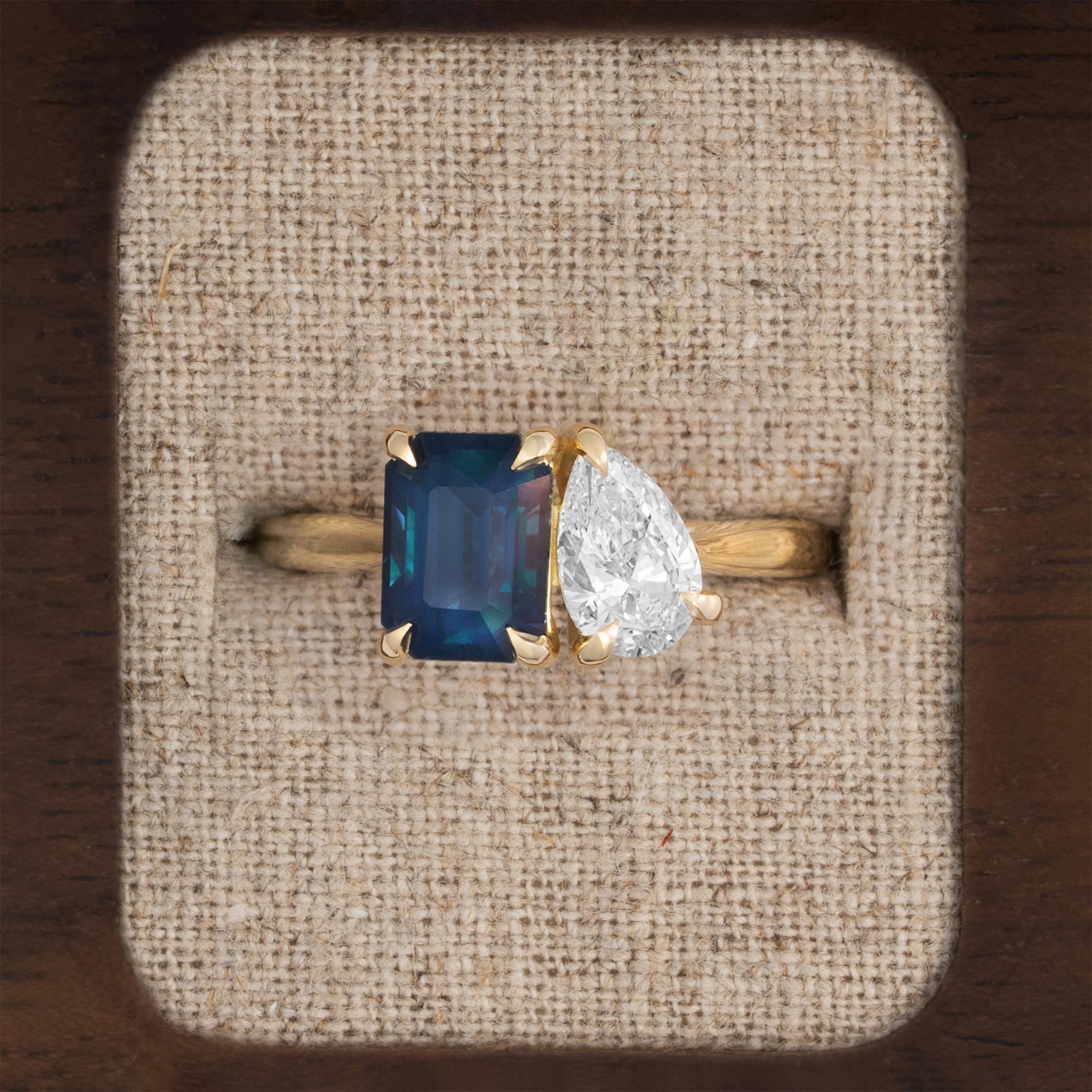 Toi Et Moi Sapphire and Diamond ring — 1