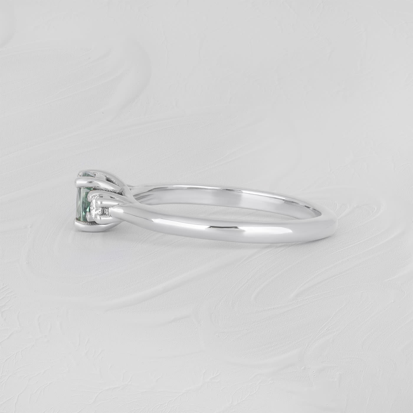 Teal sapphire and diamond ring — 2