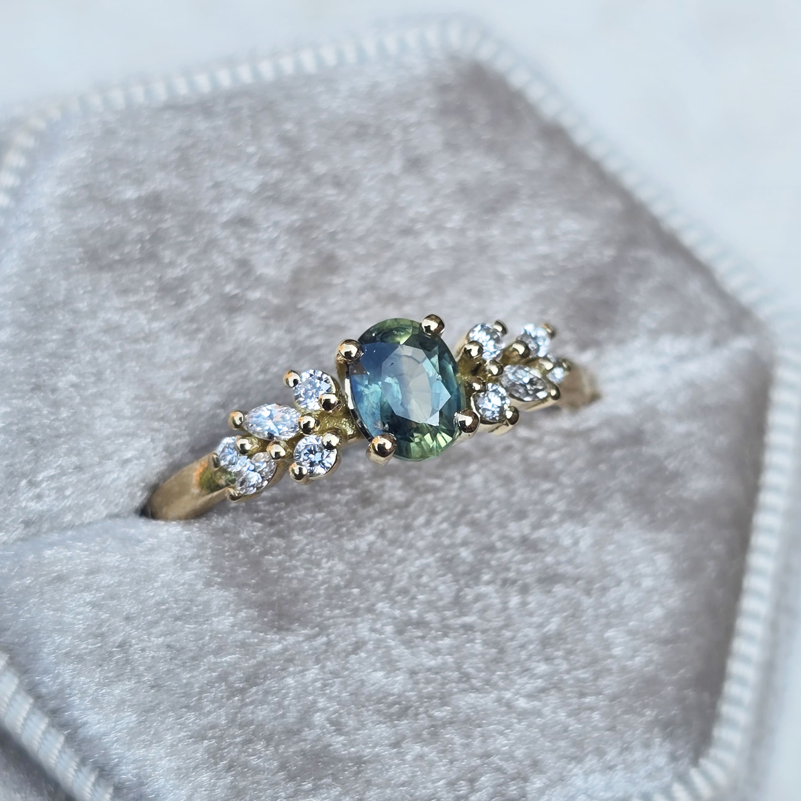 Parti sapphire and diamond floral ring — 2