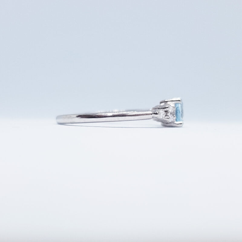 Aquamarine and marquise diamond ring - alternate view