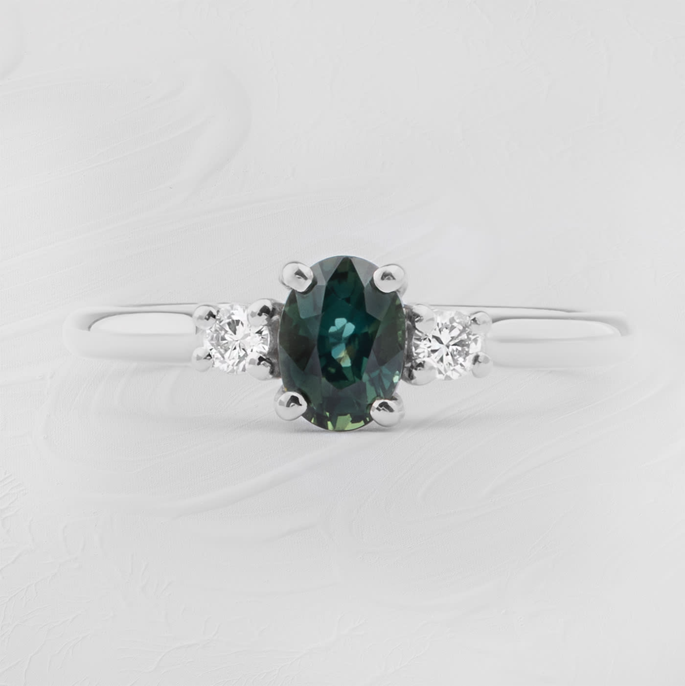 Teal sapphire and diamond ring — 1