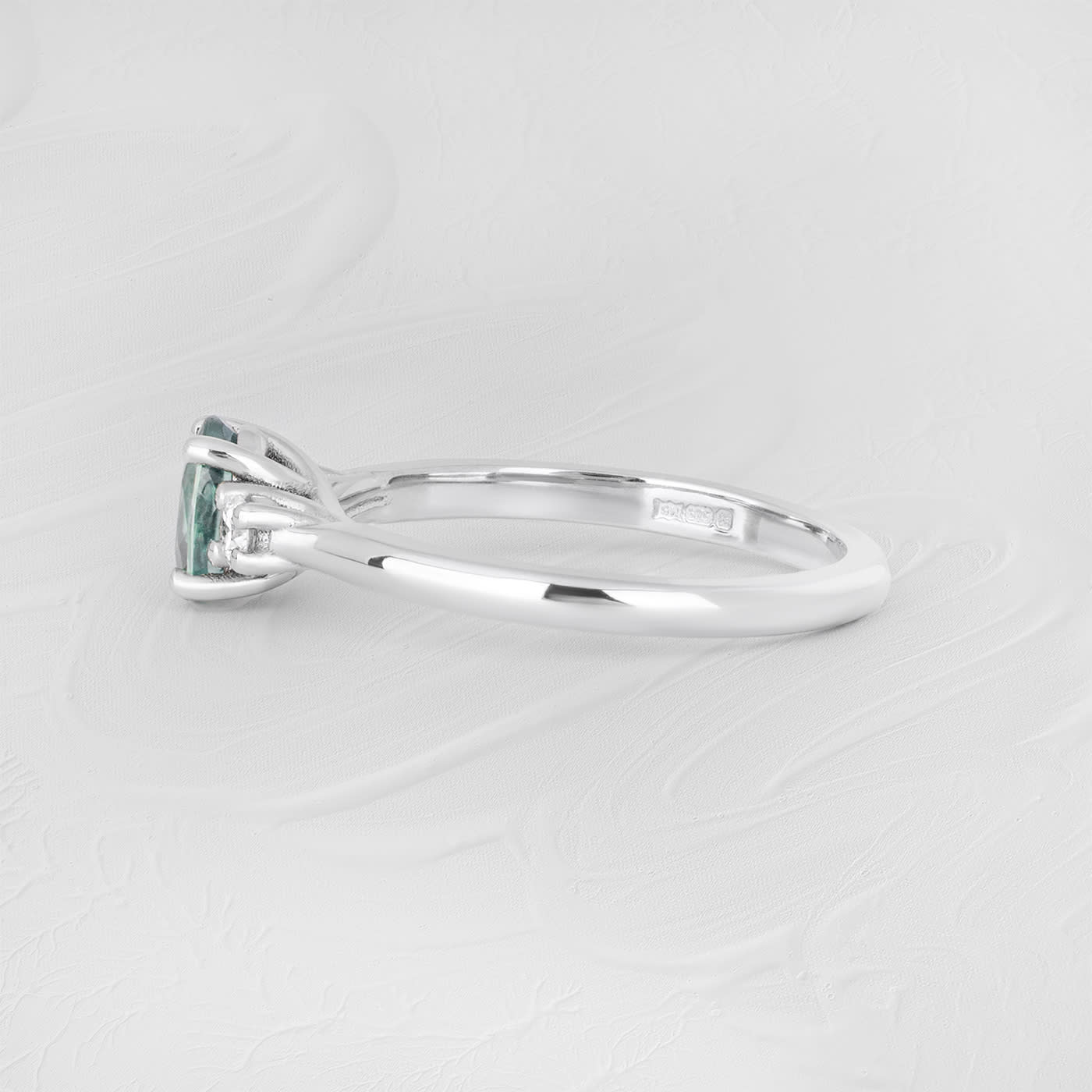 Teal sapphire and diamond ring — 2