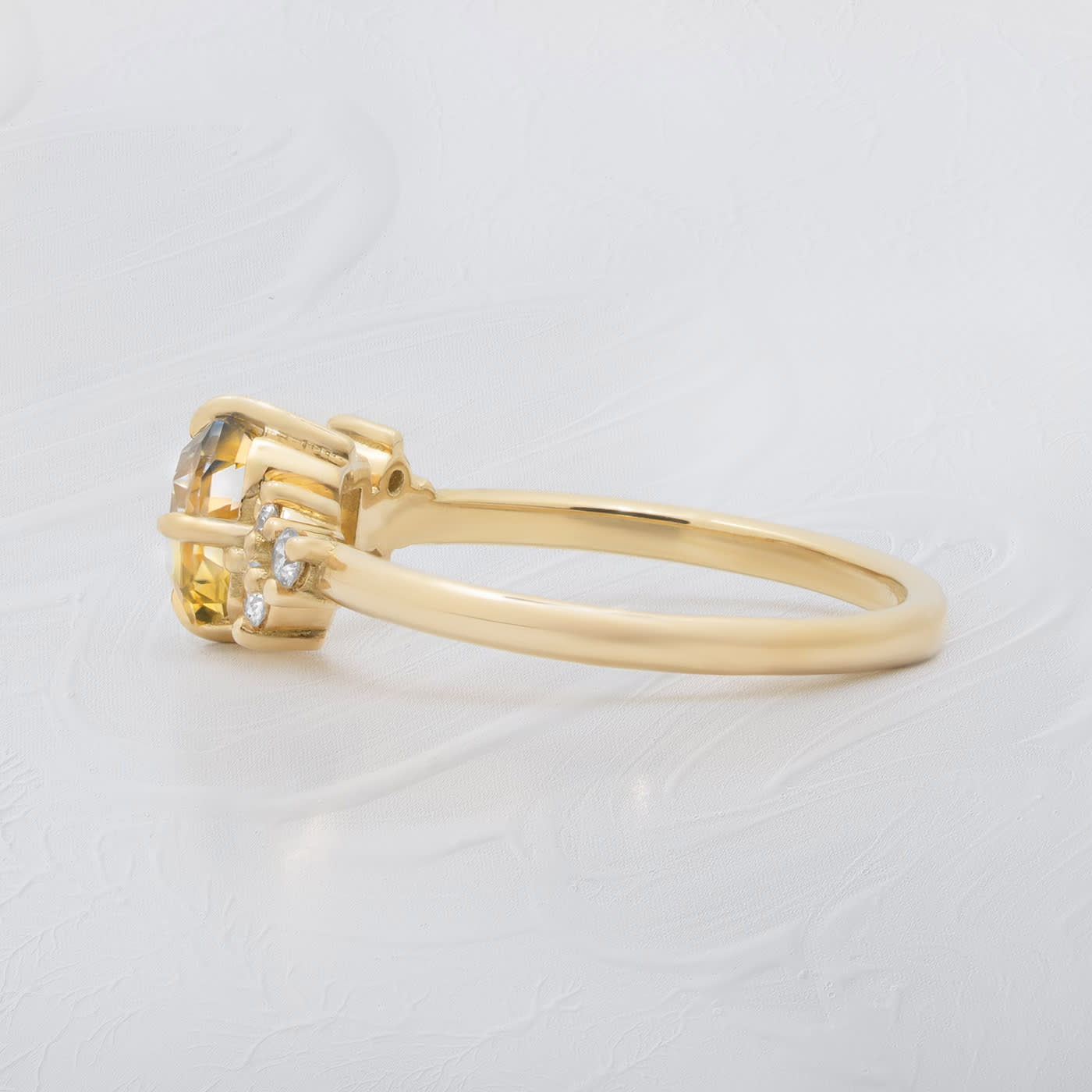 Bi colour yellow and white sapphire and diamond cluster ring — 4