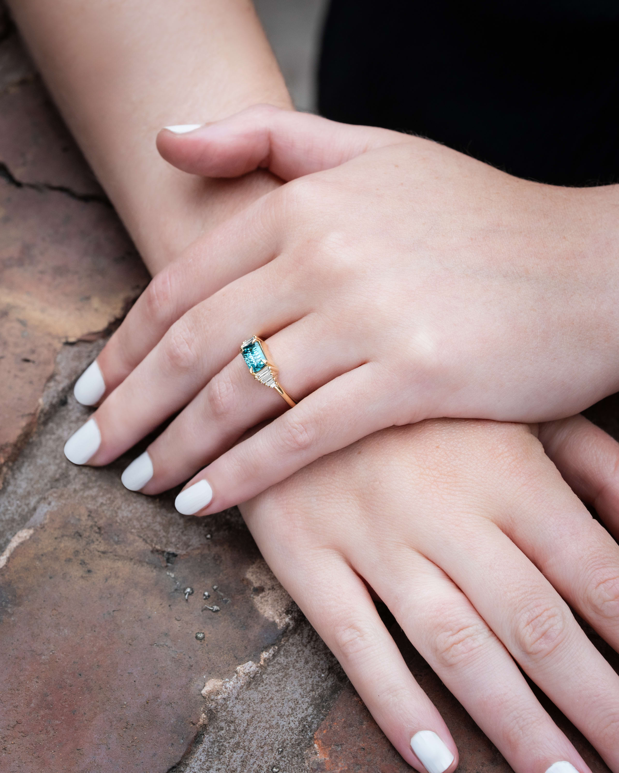 'Bamboo' Electric blue tourmaline and diamond ring — 4