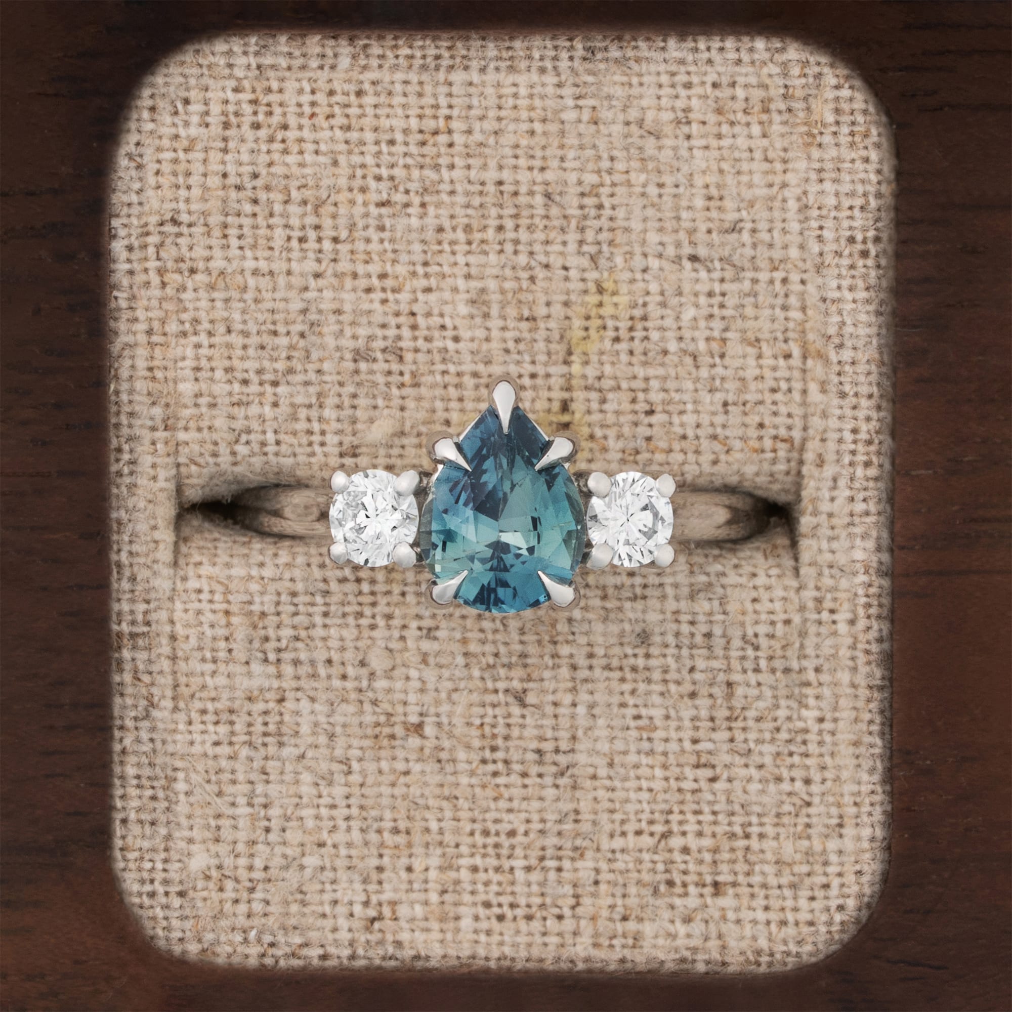Pear teal sapphire and diamond trilogy ring — 1