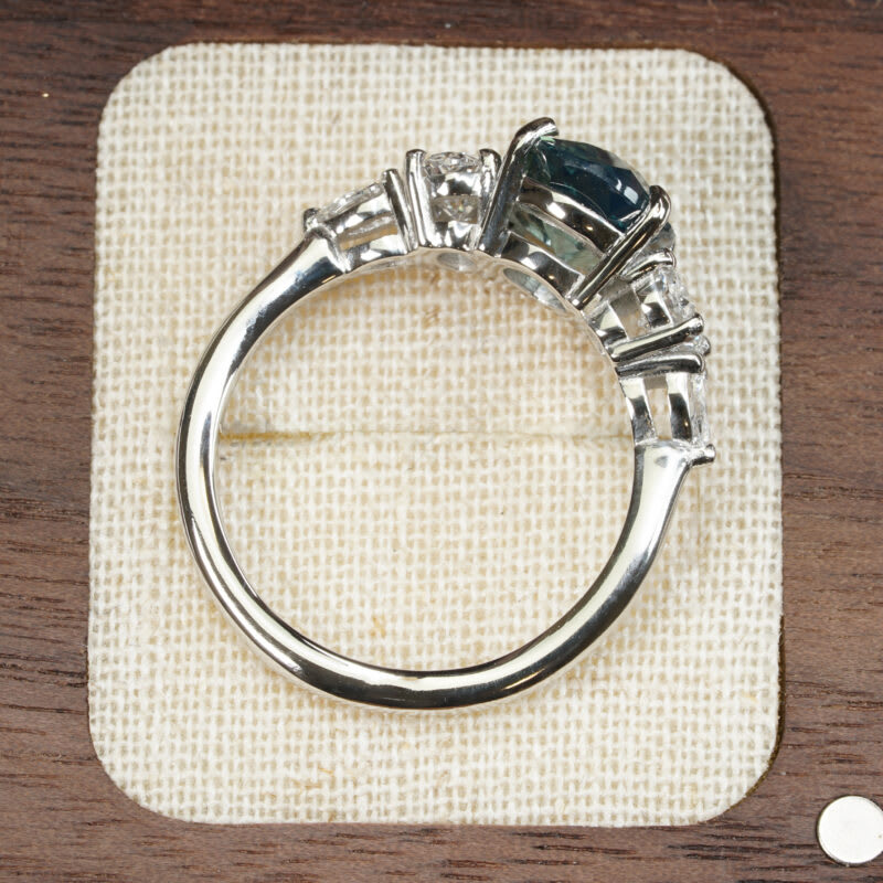 Oval teal sapphire and diamond ring — 3