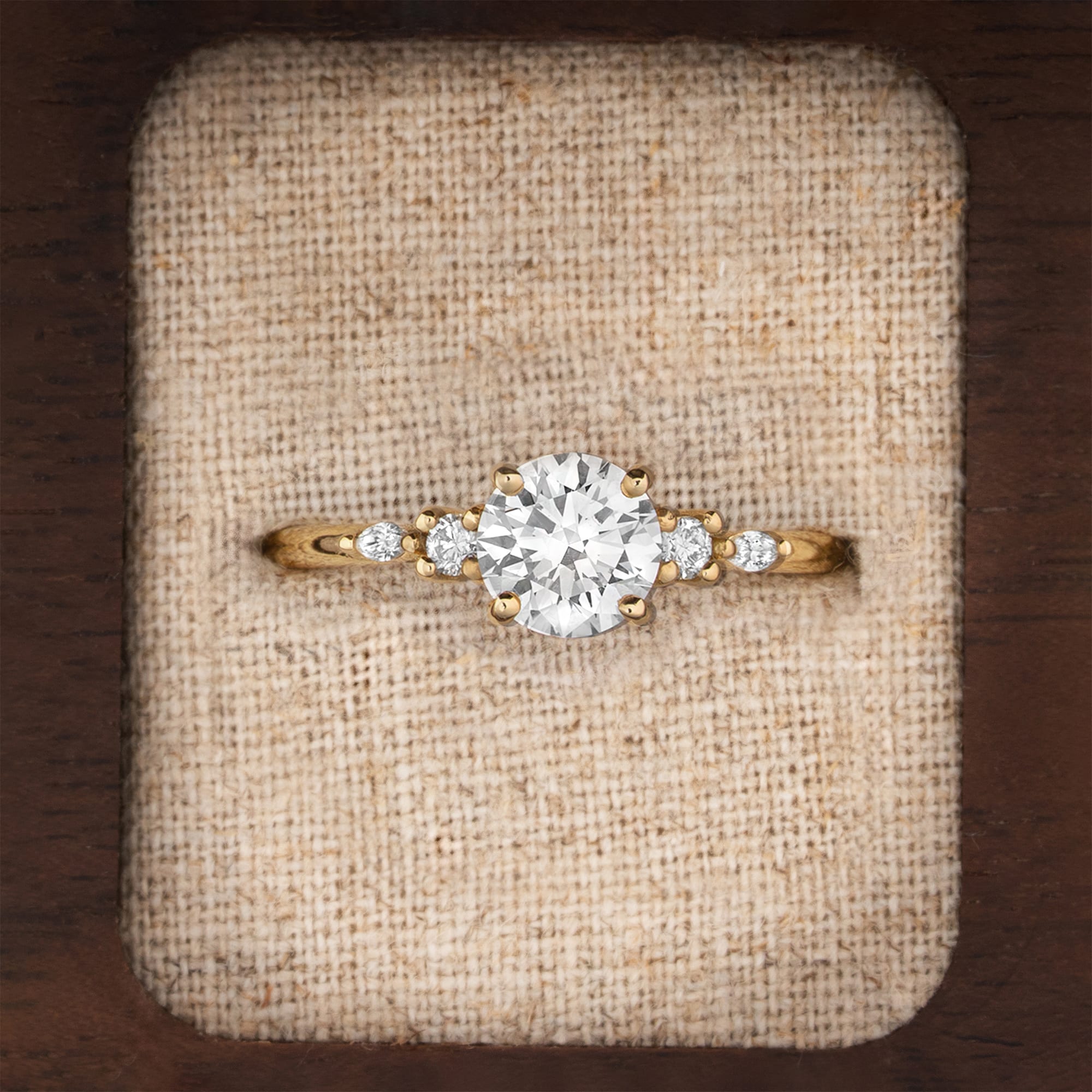 'Arlet' Round lab grown diamond 5 stone ring — 1
