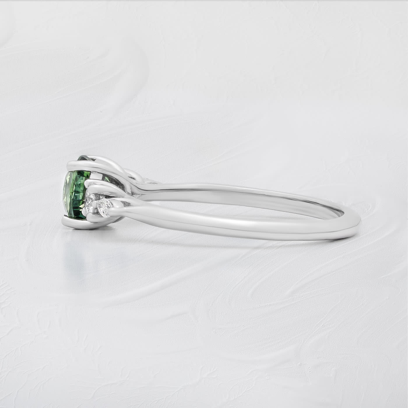 Oval teal sapphire and diamond ring — 2