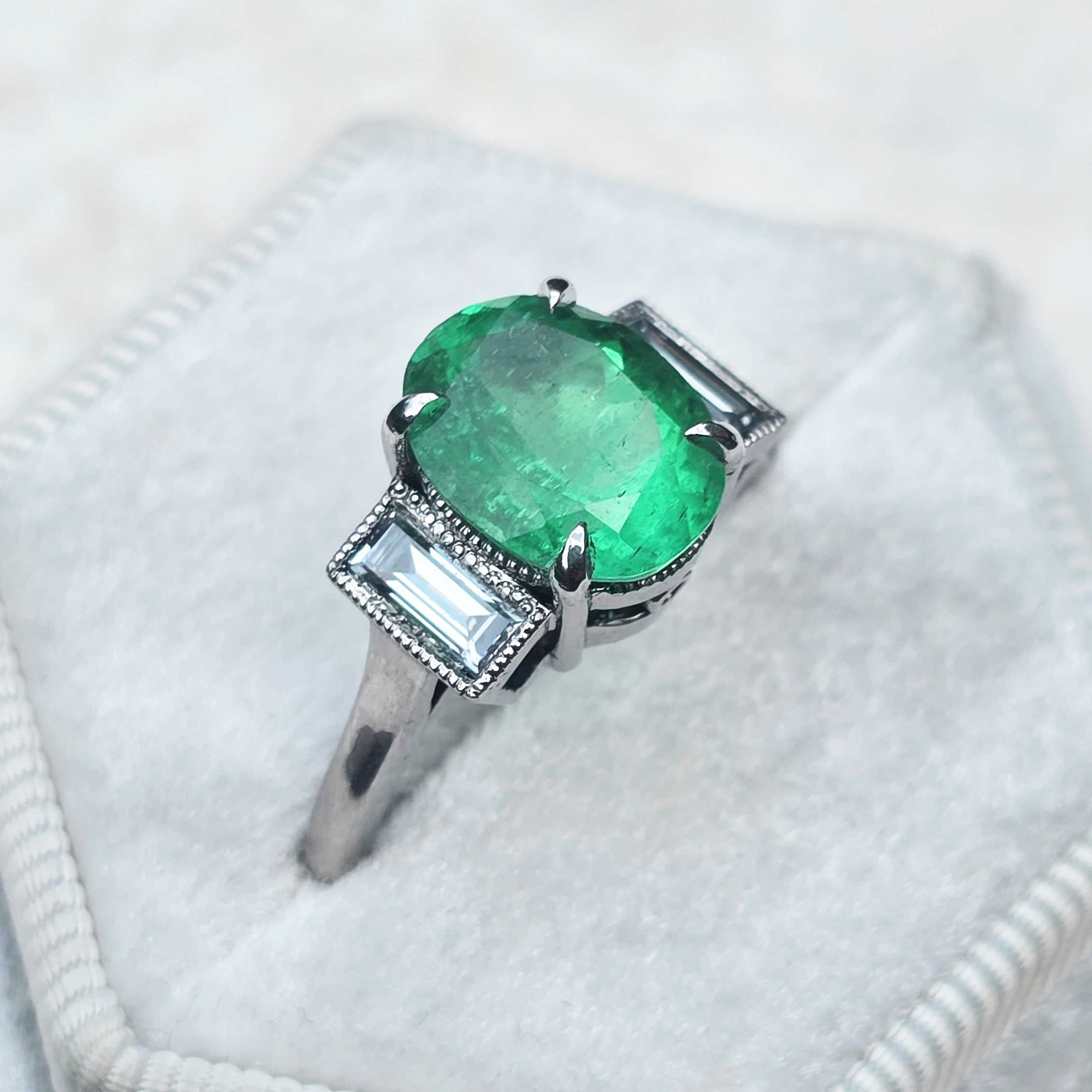 Renovated antique Colombian emerald and diamond ring — 2