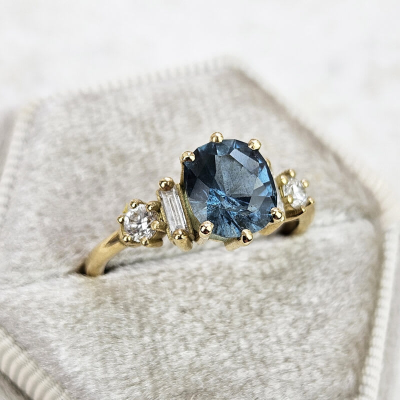 Nasarawa teal aquamarine and diamond ring — 2