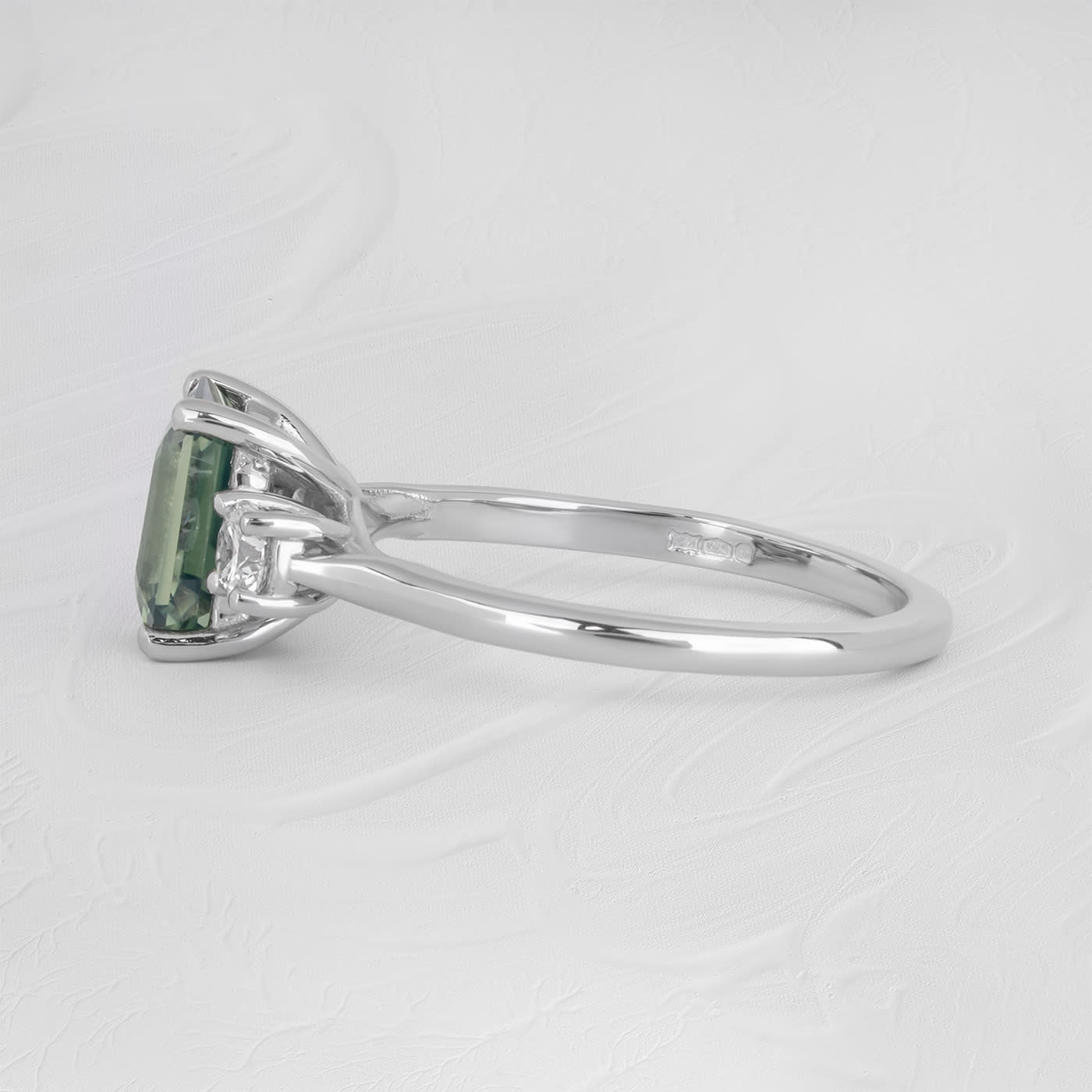 Unique striped sapphire and diamond ring — 3