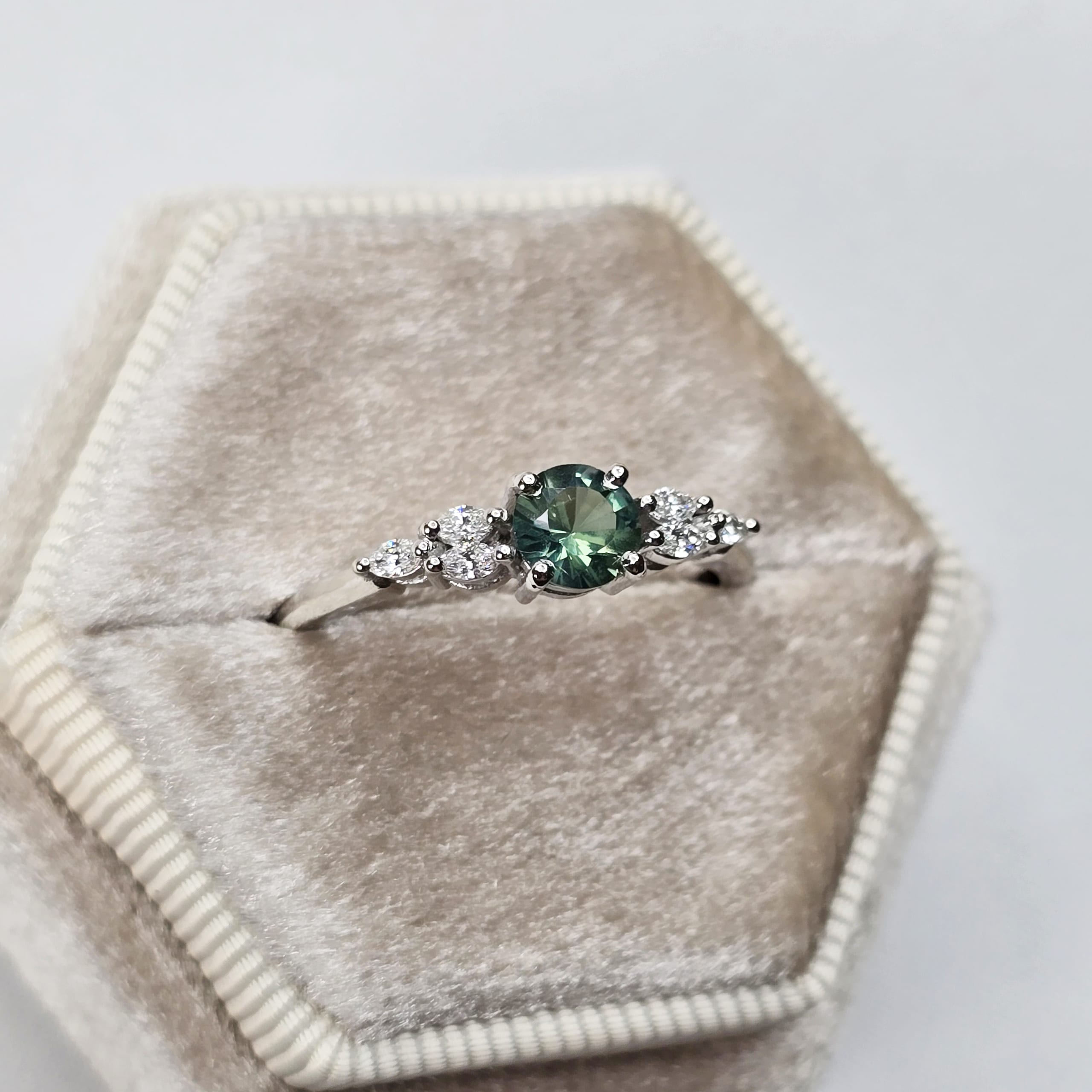 Bi colour precision sapphire and diamond ring — 2