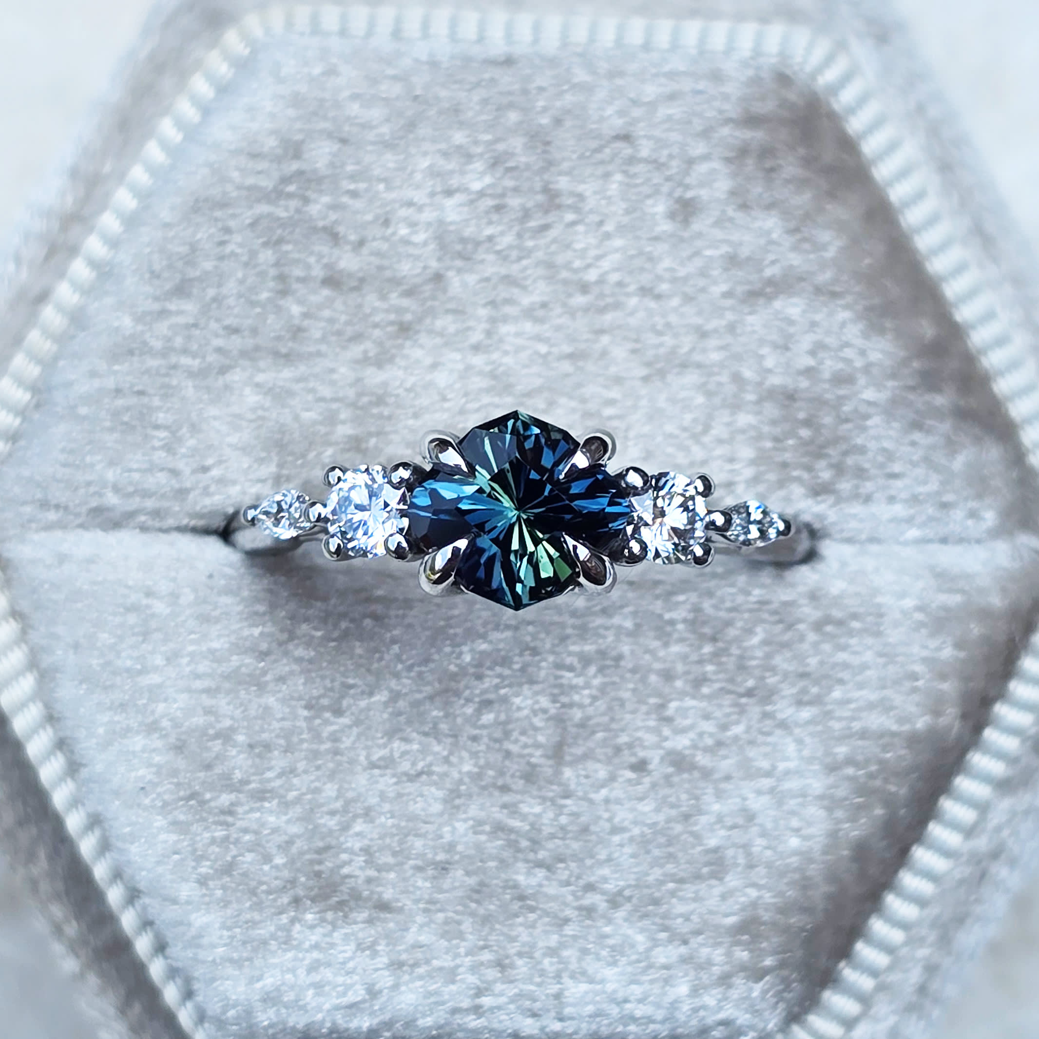 Universe cut bi colour sapphire and diamond ring — 1