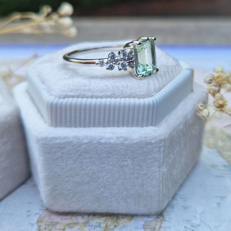 Mint green beryl and diamond ring in platinum — 4